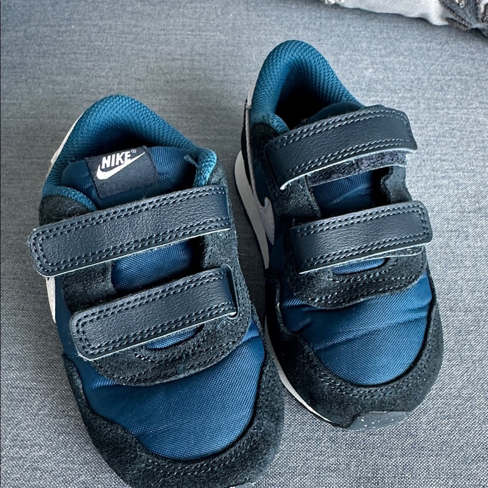 Nike Kids' Blue and Black Velcro Sneakers